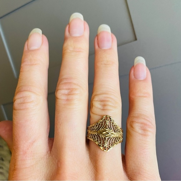 14k Gold Diamond Cut OpenWork Filigree Vintage Ring - Picture 2 of 9